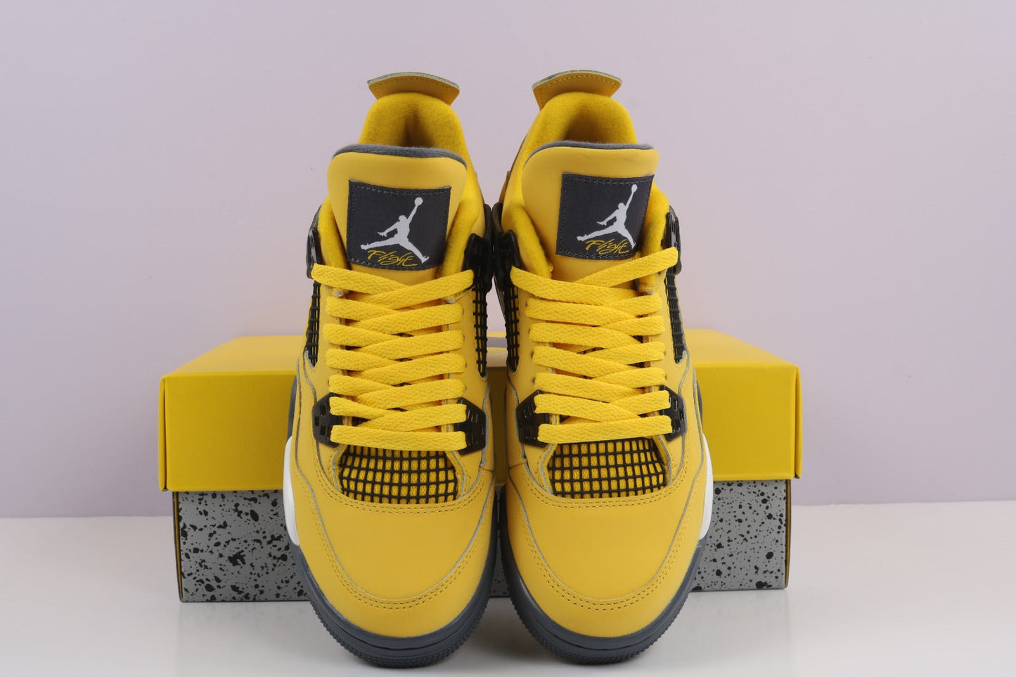 J4 Retro ‘Lightning’ 2021